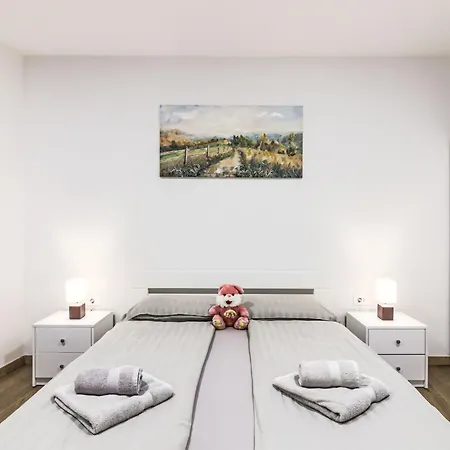 Holiday home Ondina By Interhome