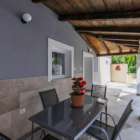 Ondina By Interhome