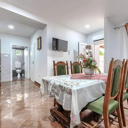 Ondina By Interhome Casa vacanze Svetvinčenat