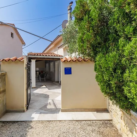 Ondina By Interhome Tatil Evi Svetvinčenat