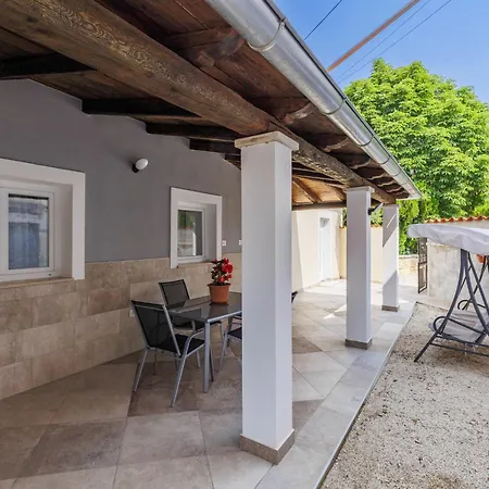 Ondina By Interhome Tatil Evi Svetvinčenat